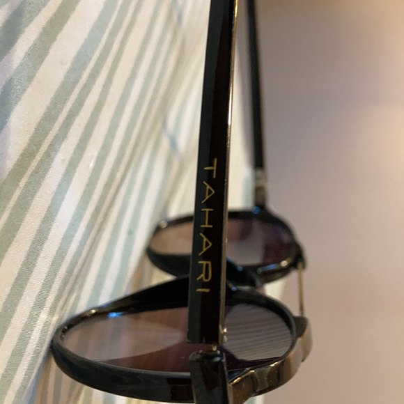 COPY - Tahari sunglasses - Picture 4 of 6